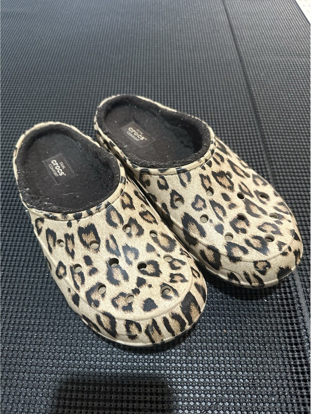 Crocs Womens 9 Leopard Print Lined Cozy Clogs Slip On Comfort Shoes